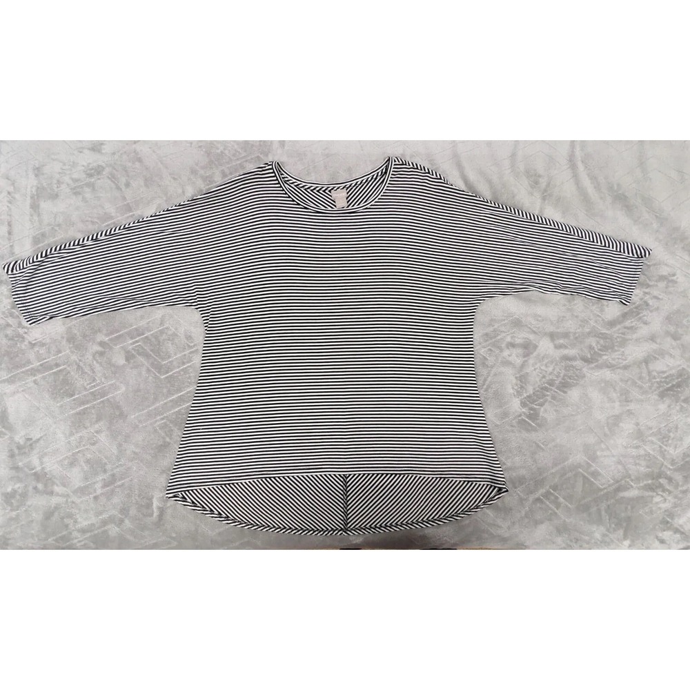 Chico's Striped Knit Top Size 3 XL Black White 3/4 Sleeve High-Low Hem - Picture 7 of 12